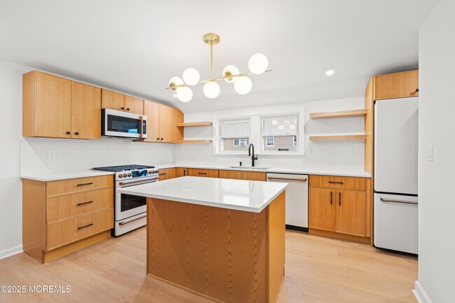 Building Photo - 139 Brighton Ave