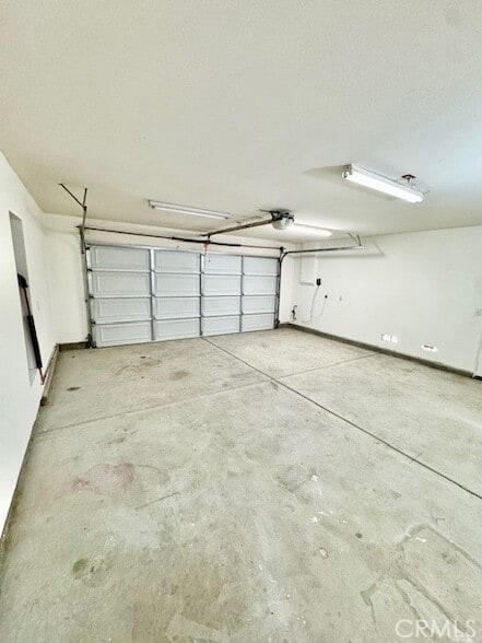 Building Photo - 5220 Holstein St
