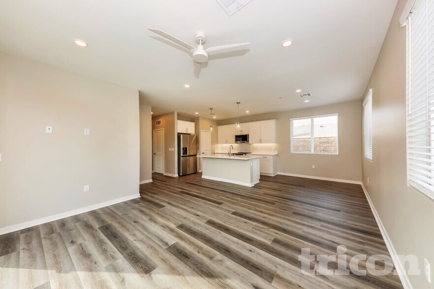 Building Photo - 629 Citron St