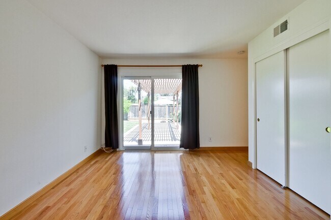 Building Photo - Charming Updated 4 Bedroom Home in Santa Clara with Expansive Backyard and Fruit Trees.