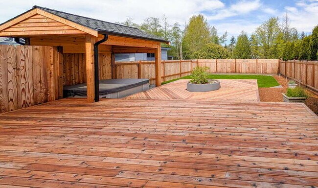 Building Photo - 11625 Center Rd