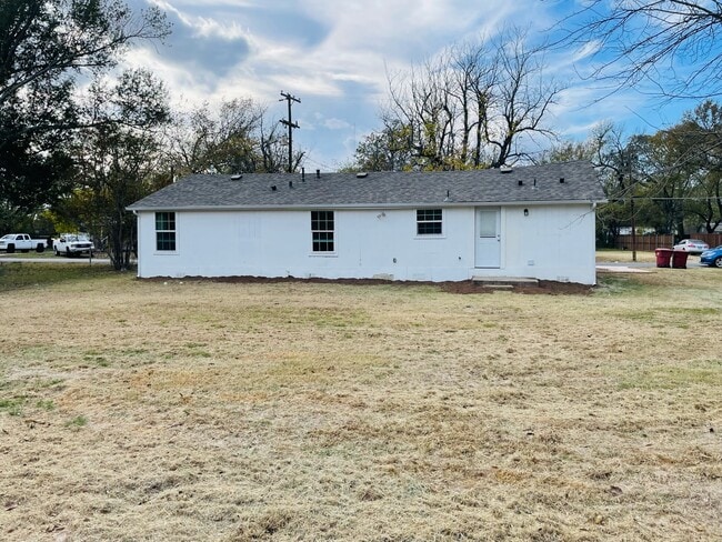 Building Photo - 1104 Evans St