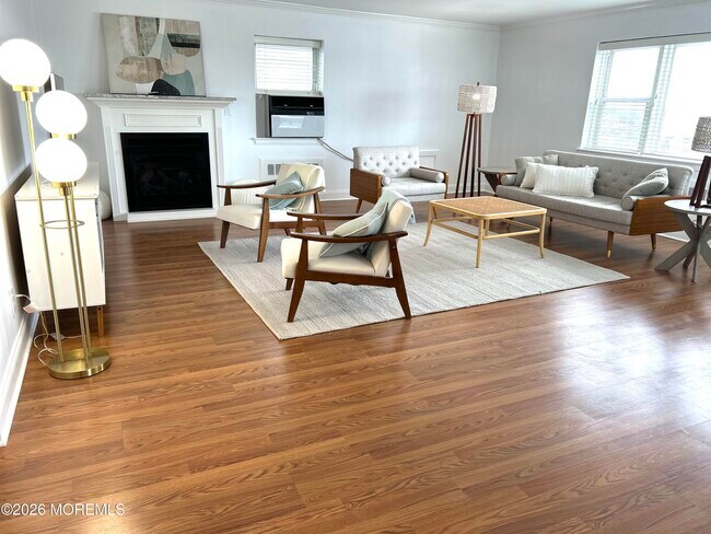 Building Photo - 122 Bodman Pl