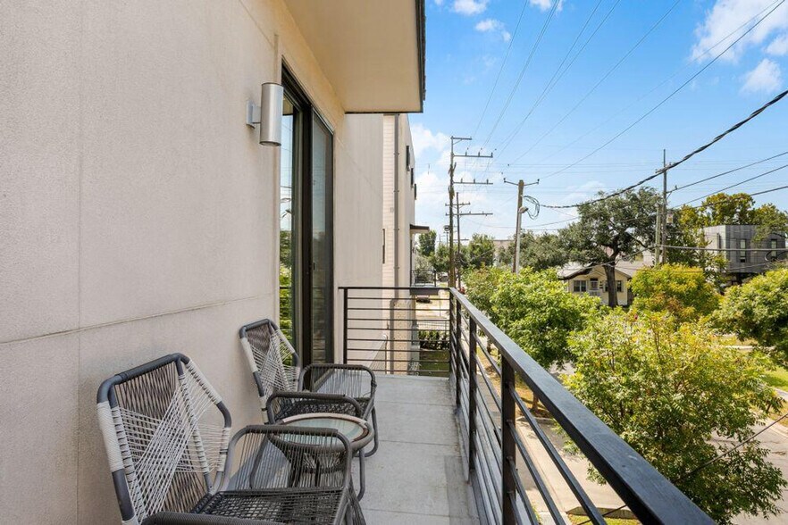 Building Photo - 3737 Bienville Ave