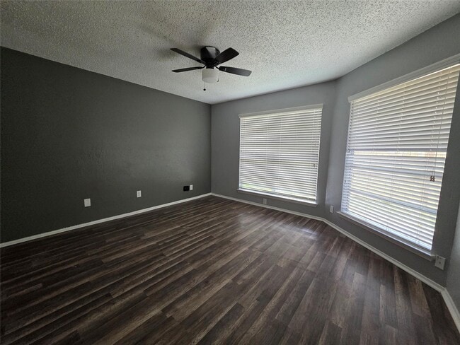 Building Photo - 1115 Rock Canyon Dr