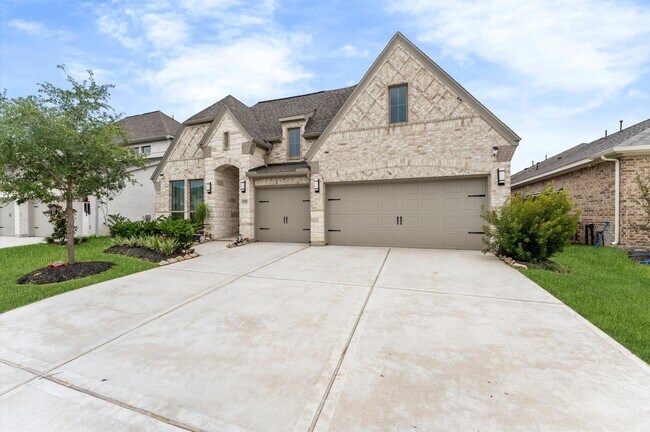 Building Photo - 21215 Palm Arbor Dr