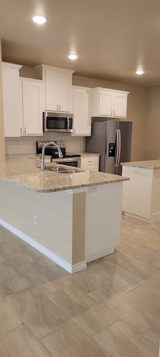 Building Photo - 5415 Rose Garden Loop