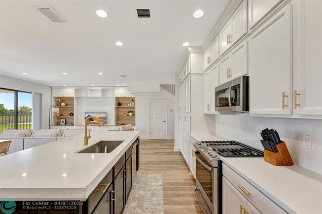 Building Photo - 16216 Sea Turtle Pl