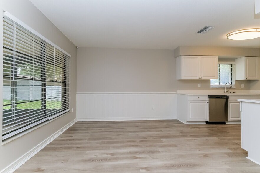 Building Photo - 15706 Crying Wind Dr