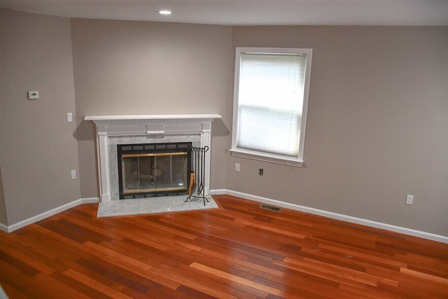 Building Photo - 52 Cadogan Way