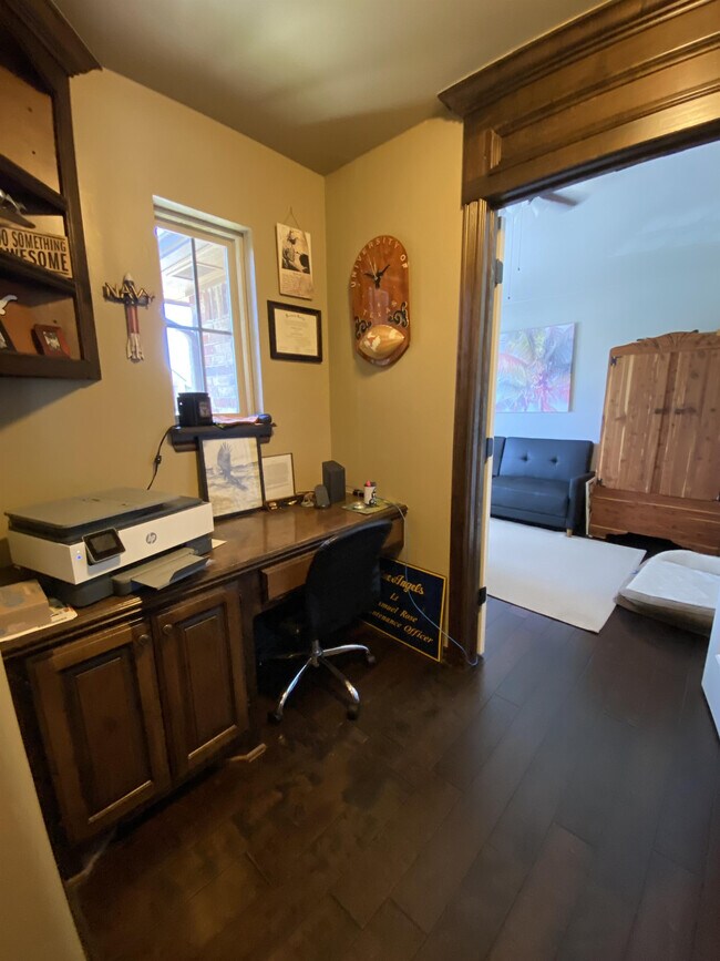 Building Photo - 812 Ryan Rd