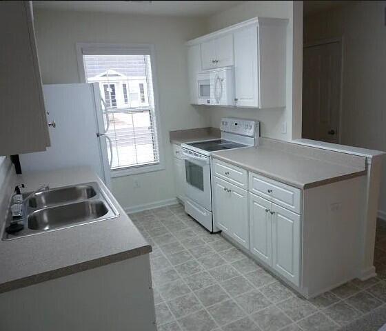 Building Photo - 7322 Dorado Dr