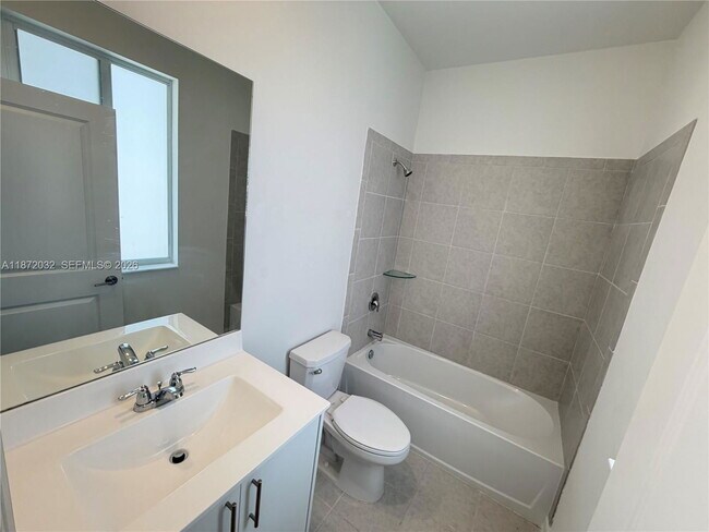 Building Photo - 1355 SW 336th St