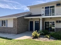 Building Photo - 451 Linden Dr