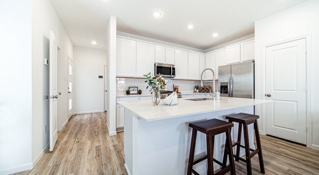 Building Photo - 9914 Kilkinney St