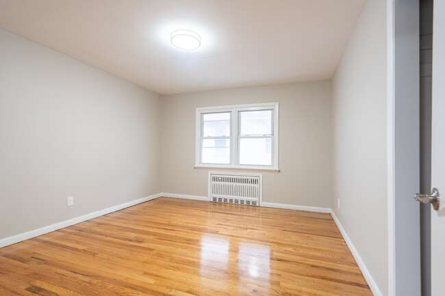 BEDROOM 2 - 311 E 24th St