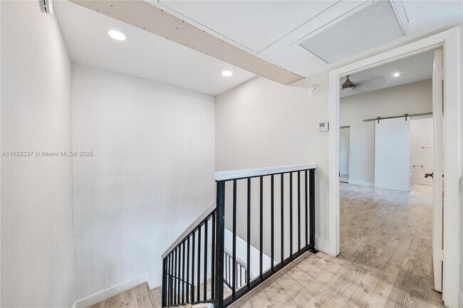 Building Photo - 20945 Bay Ct