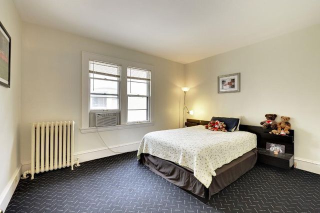 Building Photo - 2524 Dupont Ave S