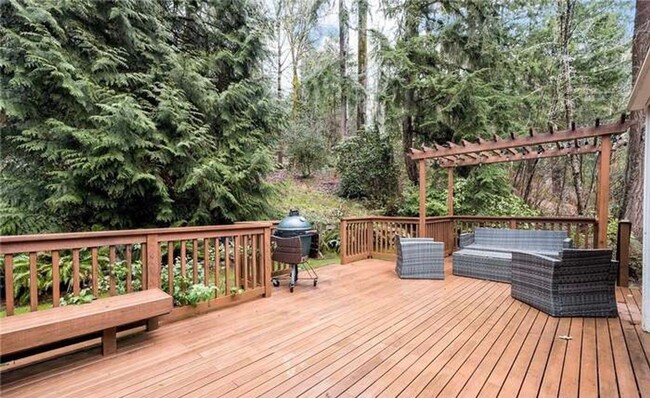 Building Photo - Love at First Sight - Beautiful 3 Bedroom ...