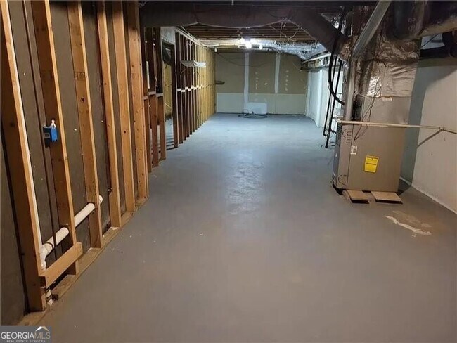 Building Photo - 1767 Bear Cave SW