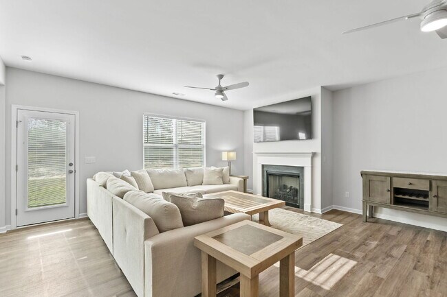 Building Photo - Modern 2023 Build | 2,200+ Sq Ft | Main-Level Primary | Loft + 2-Car Garage | Cul-De-Sac Lot