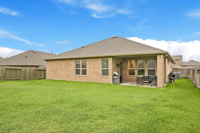 Building Photo - 18018 Svensson Slade Ln