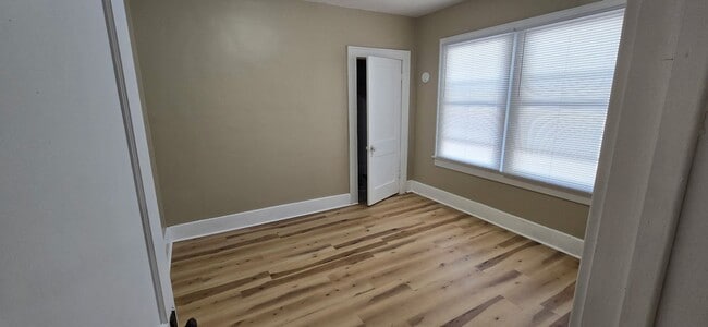 Building Photo - 912 S 3rd St