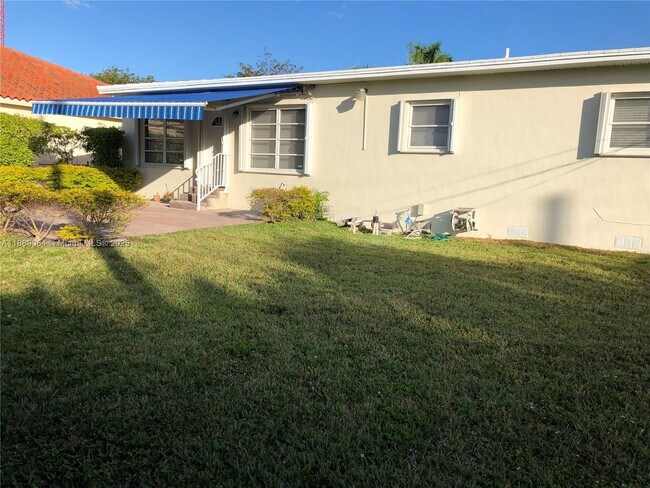 Building Photo - 20 Palermo Ave