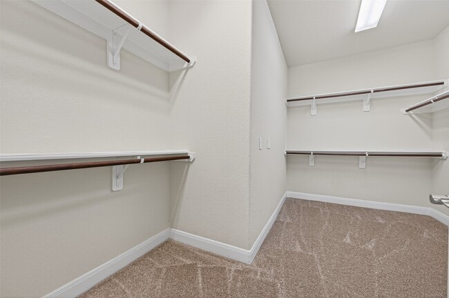 Building Photo - 15630 Eagle Valley Dr