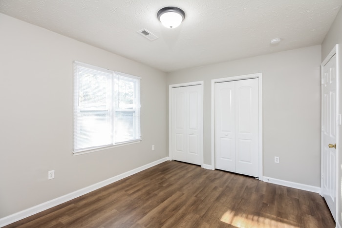 Building Photo - 107 Bridge Creek Dr