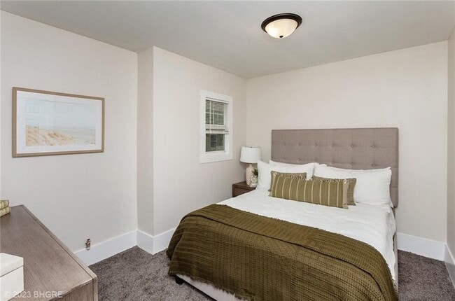 Building Photo - 1215 Clark St