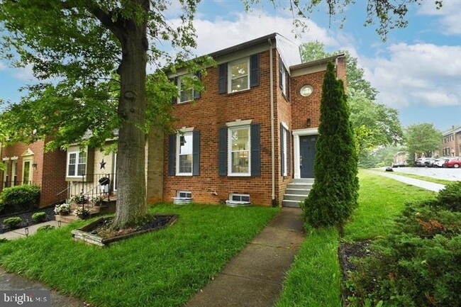 Building Photo - 4702 Forestdale Dr