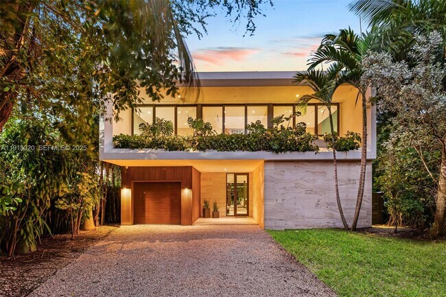 Building Photo - 77 SW 18th Terrace