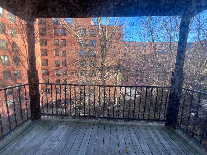 Building Photo - 1626 Commonwealth Ave