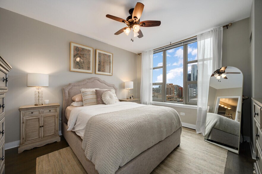 Building Photo - 200 N Jefferson St