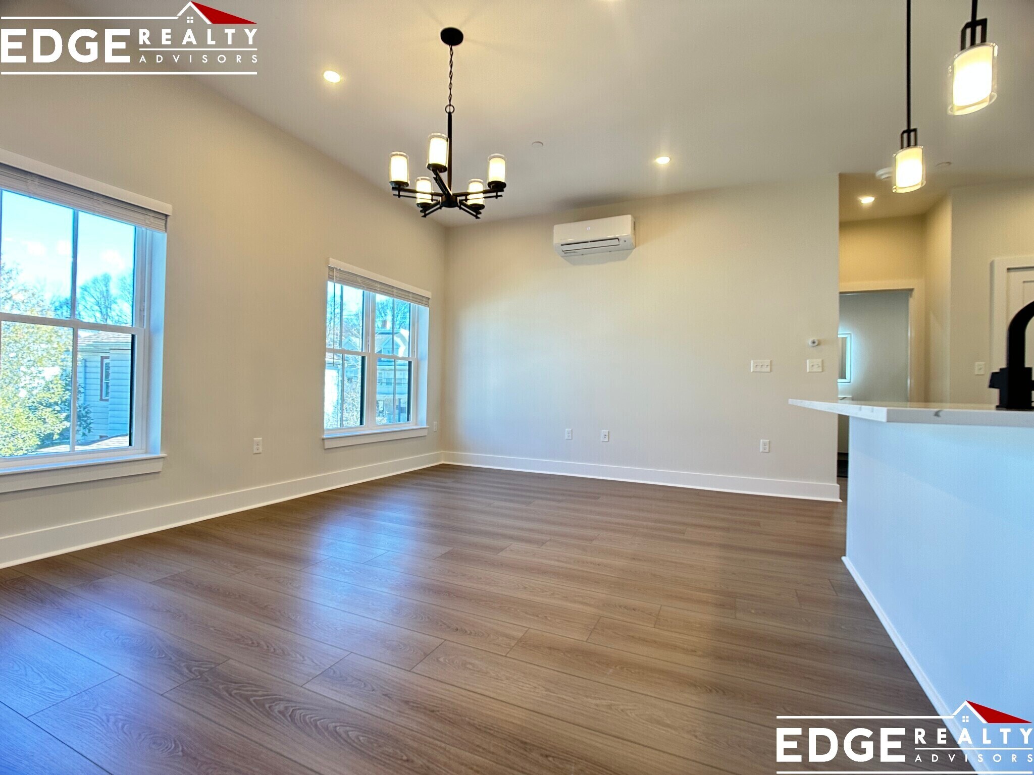 Building Photo - 9 Newton St