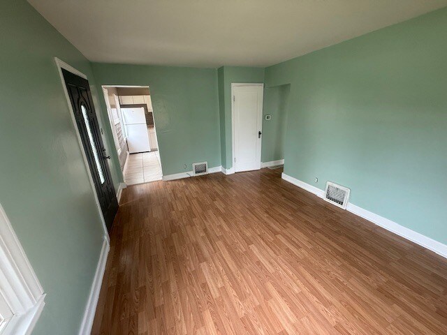 Building Photo - 54221 Maple Ln