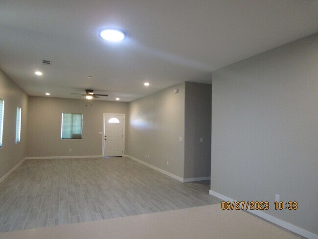 Building Photo - East Bakersfield New Build House -COMING SOON!