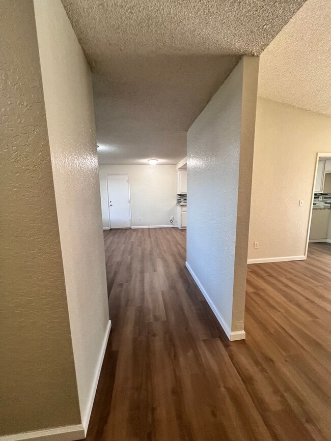 Building Photo - Pretty 3 bedroom 2 bath home in Modesto