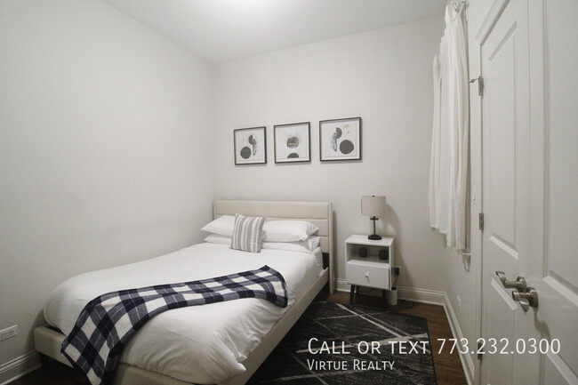 Building Photo - Fulton Market Condo-Quality 3 bedroom 2 ba...