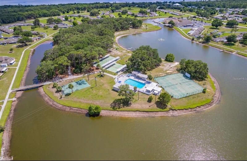 Building Photo - 511 Club Cir