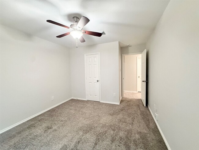 Building Photo - 12404 Shady Brook Dr