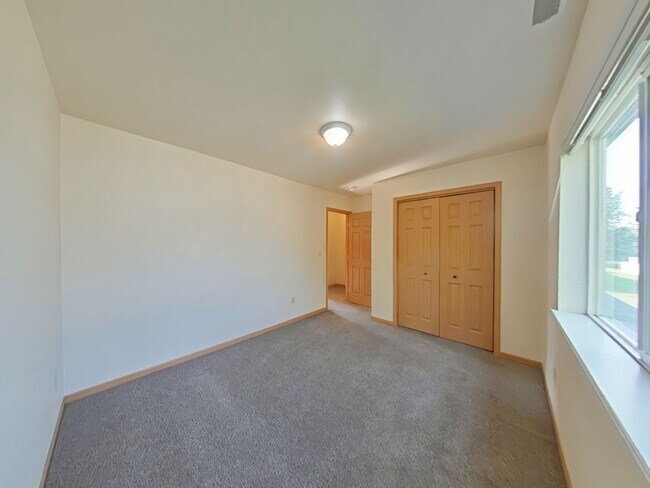 Building Photo - 2460 Wheeler Dr