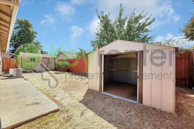 Building Photo - 8645 Meandering Way