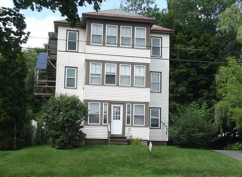 Front of building - 6 Hallowell St