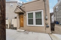 Building Photo - 137-139 Main St