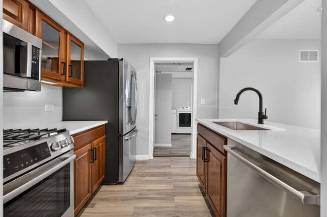 Building Photo - 4524 Washington St