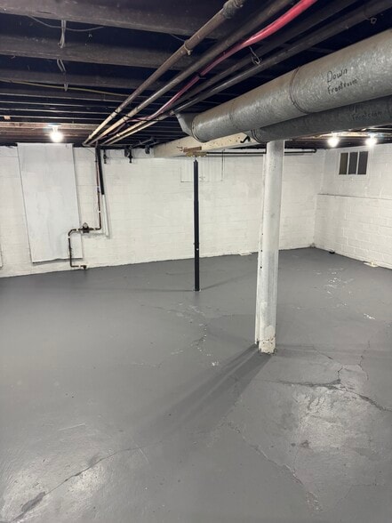Basement - 13805 Othello Ave