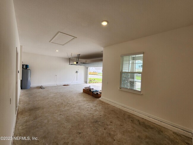 Building Photo - 3256 Crocus Ln