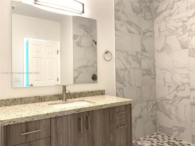 Building Photo - 3 bedroom in West Park FL 33023